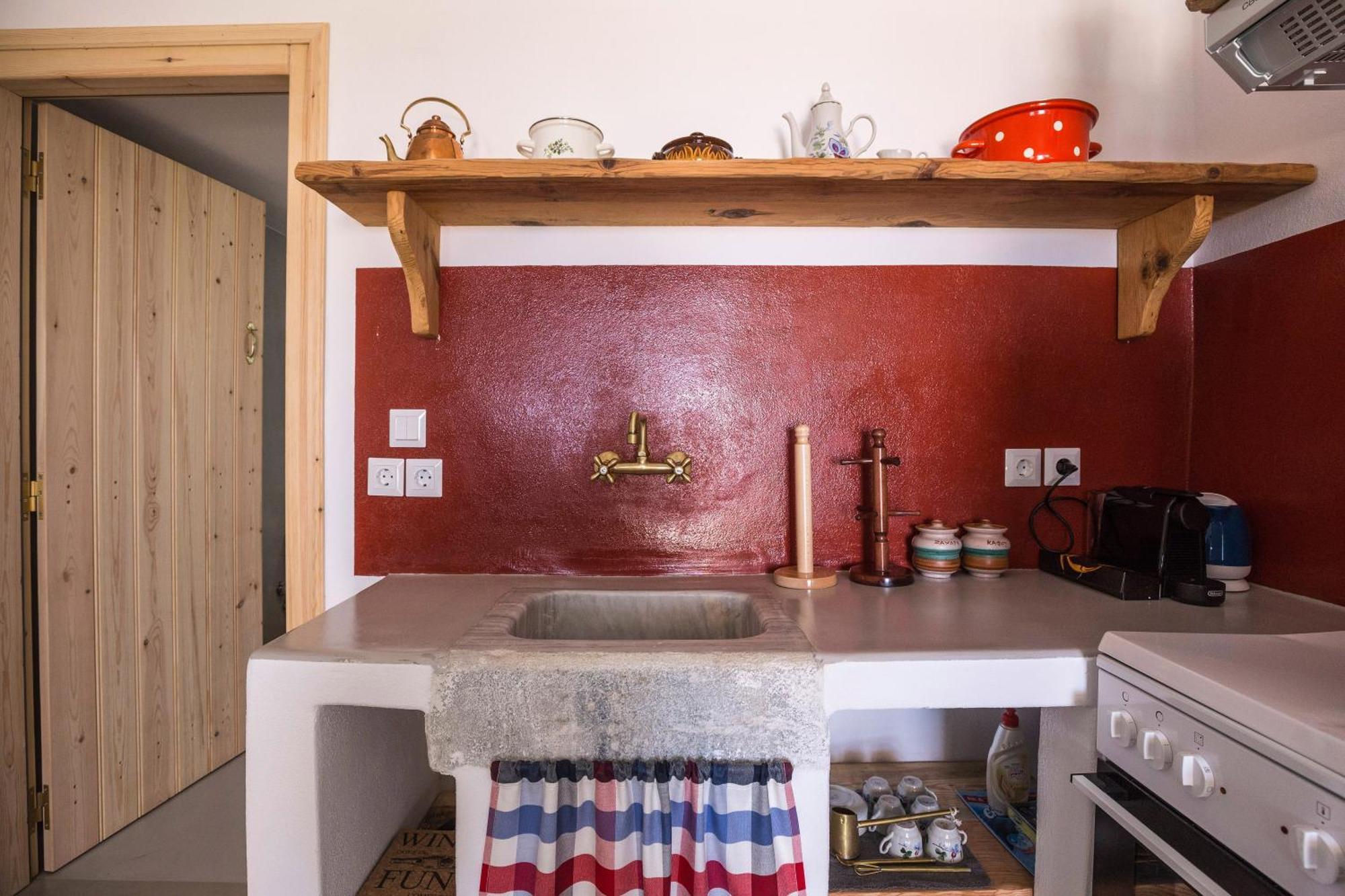 Ailouros Scenic Guest Houses Schoinoussa Bagian luar foto