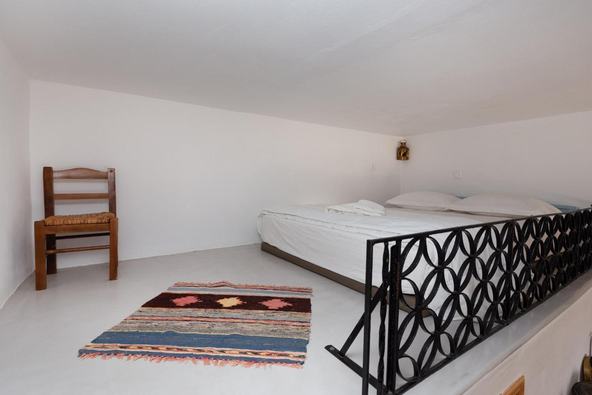Ailouros Scenic Guest Houses Schoinoussa Bagian luar foto